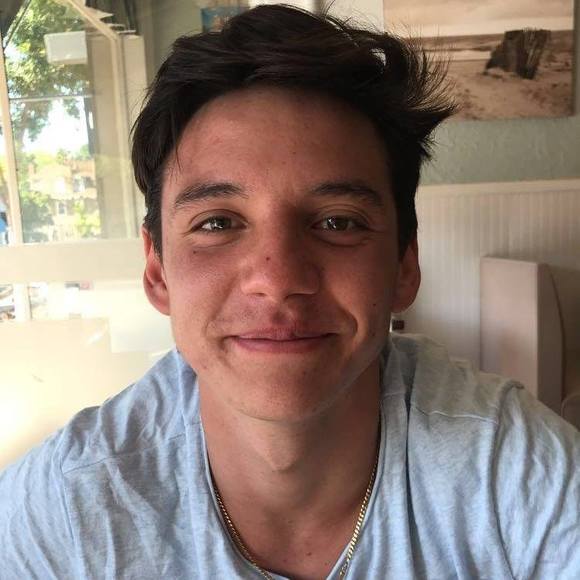 Meet your Posher, Andrew - Picture 1 of 1